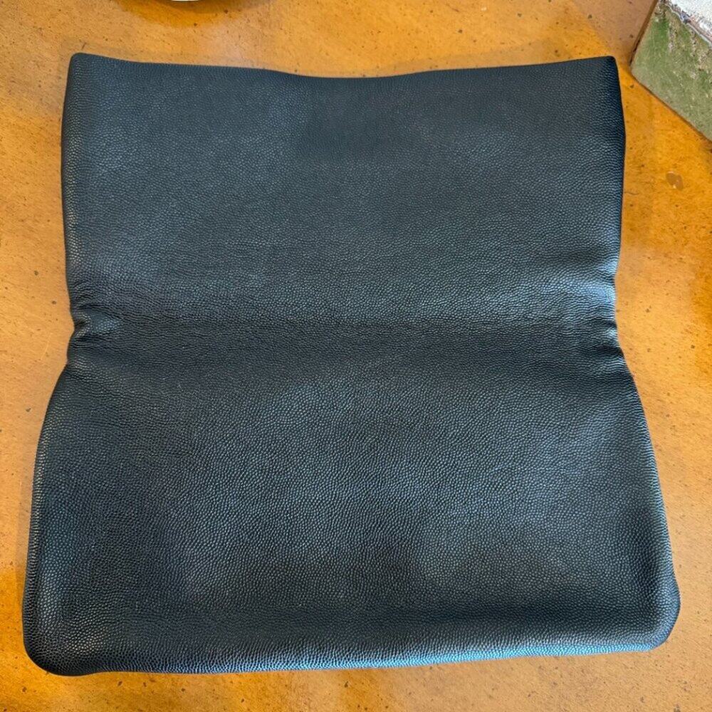 Yves Saint Laurent West Hollywood Flap Clutch Black Leather - Picture 4 of 9